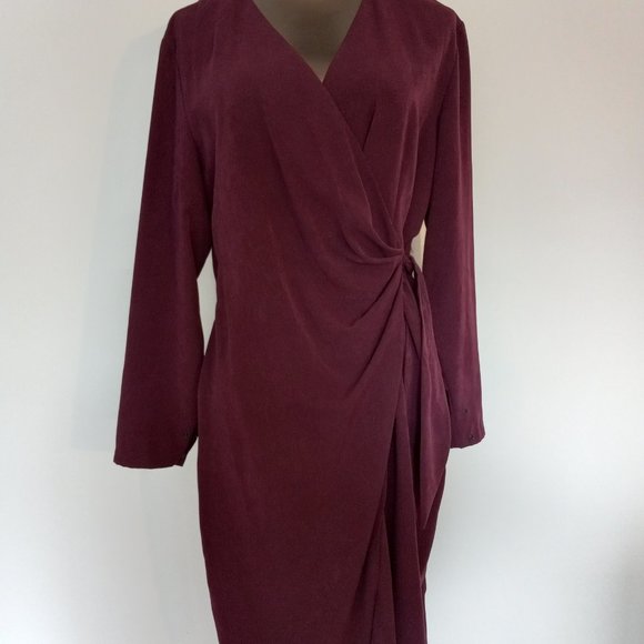 Vintage burgundy v-neck knee-length wrap dress - Picture 5 of 14
